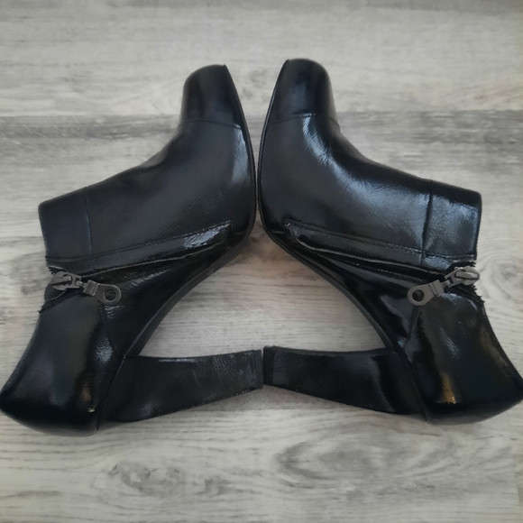 White House Black Market Booties - Picture 5 of 8